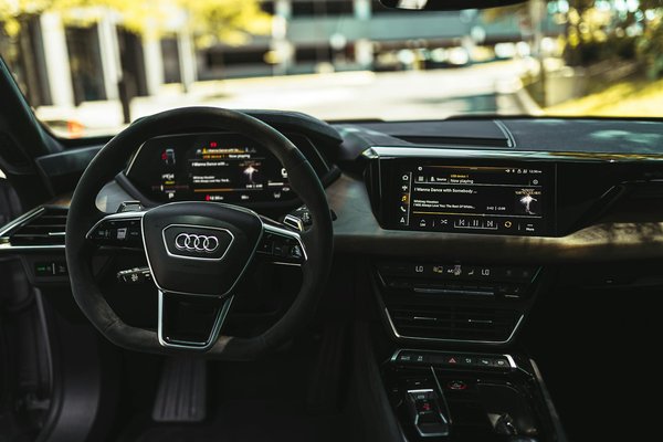 Meisterhafte Mondkuchen: Einfache Anleitung für traditionelle chinesische Köstlichkeiten mit Lotusfüllung